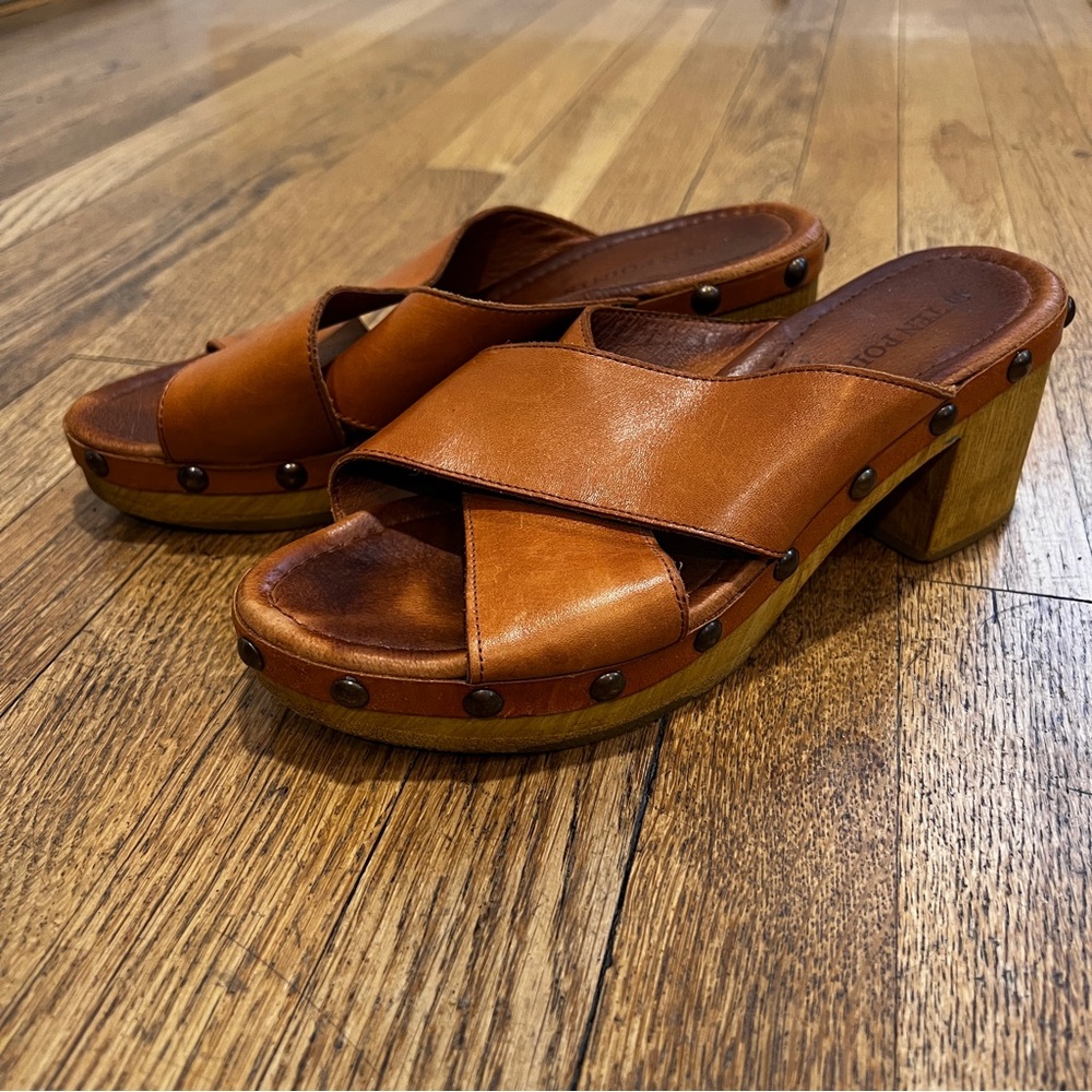 Ten Points Frida Sandal Brown Leather Clogs in Cognac